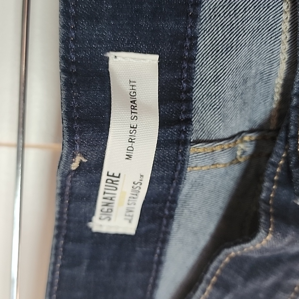 Levi Strauss Jeans - Picture 2 of 13